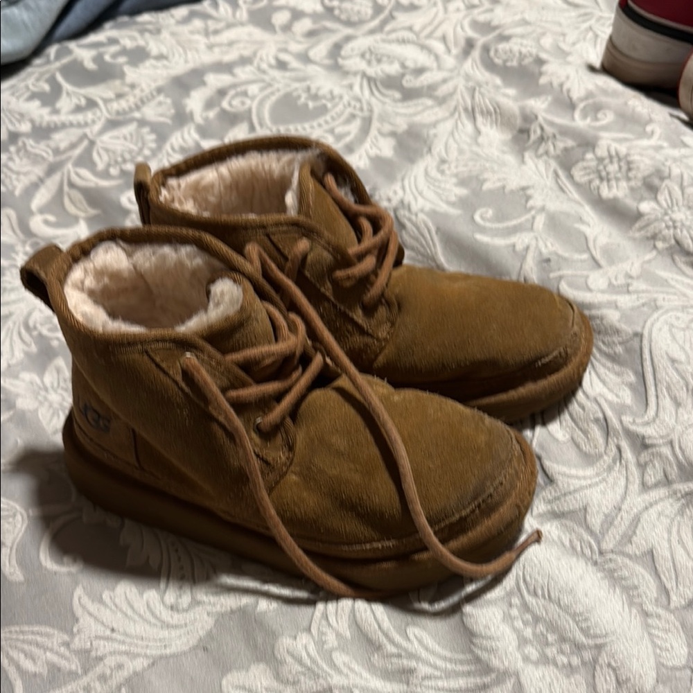 UGG Chestnut Ankle Boots size 1
